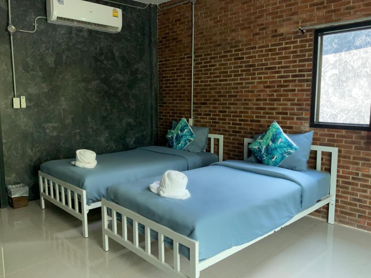 Baan Tonjaeng Resort Chai Nat Buitenkant foto