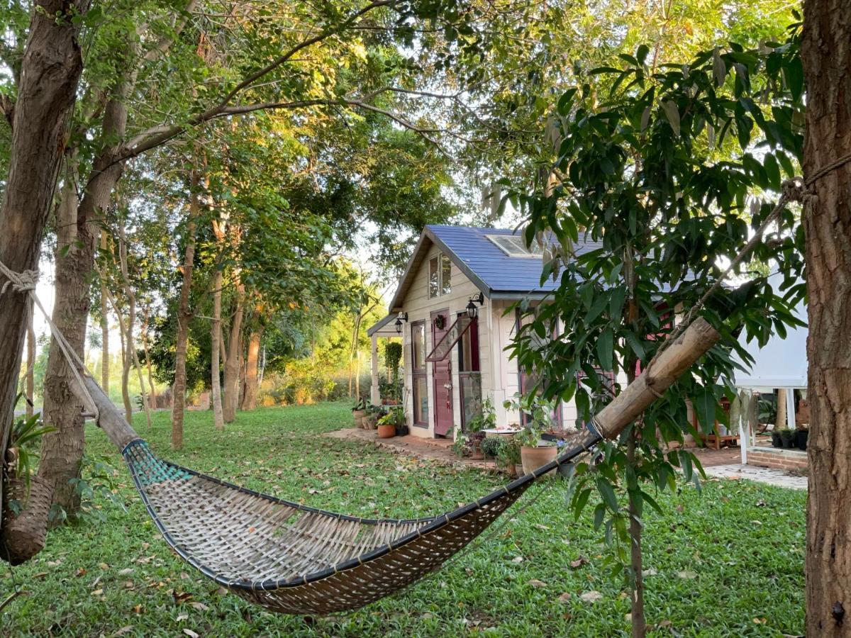Baan Tonjaeng Resort Chai Nat Buitenkant foto